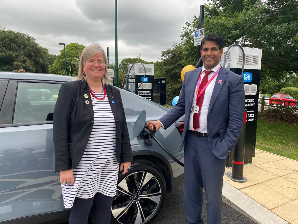 BhamCityCouncil's tweet image. Electric vehicle charging points arrive at Sutton Park as a legacy of the #B2022 Commonwealth Games 🔌 🚗 🏃🏿‍♀️ 🏊🏻 🚲 🌳 

Full story on park improvements here: orlo.uk/gsVCj

#BeBoldBeBham
