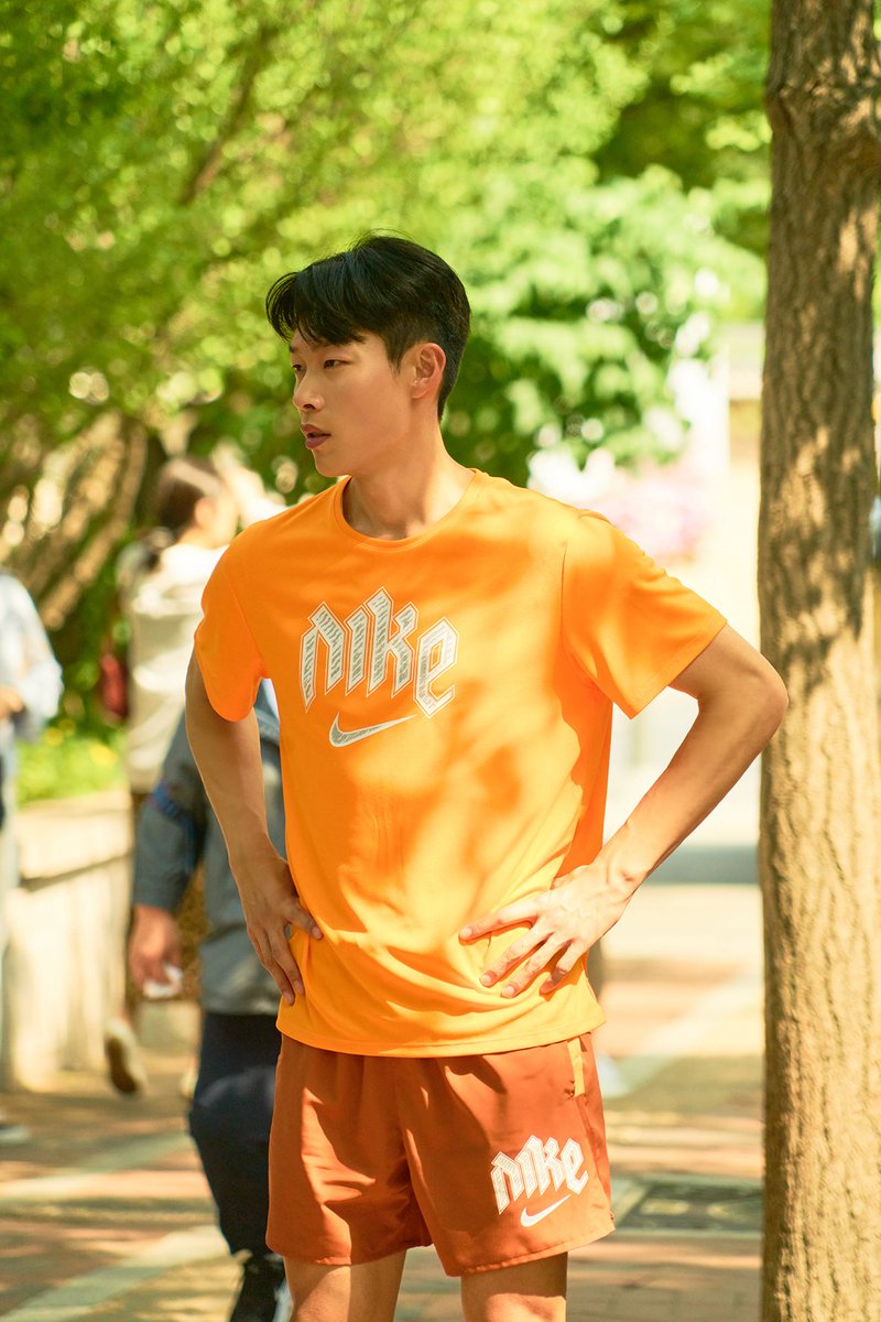 #류준열 은 에너지를 집어 삼켜🔥

뜨거운 날씨에도 보는 사람 절로 시원해지는 스포티함👟

청량감에 에너지를 들이부었다는 광고 비하인드 보러 GO ✅
🔗 naver.me/Fzm07vAI

#RYUJUNYEOL #ryujunyeol #柳俊烈 #リュジュンヨル