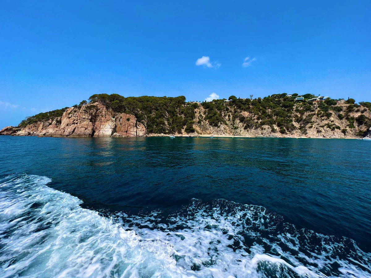 MajaMcbride's tweet photo. No alarm clocks! Chasing #sunshine Costa Brava #summer https://t.co/qJE38JY9XB