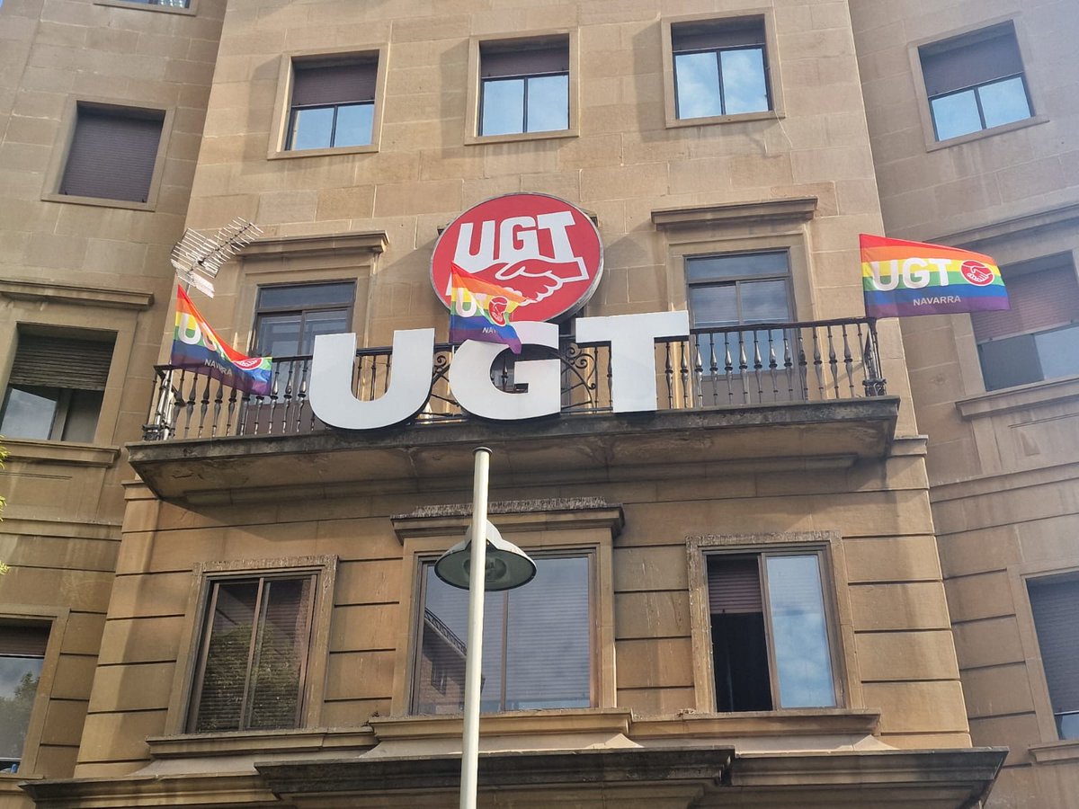 ugtnavarra's tweet photo. 🏳️‍🌈Ellos la quitan, yo la pongo

✊✊ Desde UGT vamos a seguir trabajando por una sociedad y unos centros de trabajo inclusivos y sin discriminación para el colectivo #LGBTIQ+ https://t.co/1xaN5JmRWo
