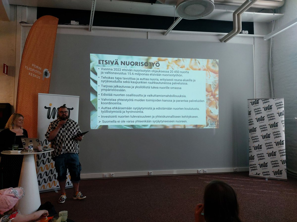 Mitä nuorten palvelut maksaa? esim. <a href="/Pirha_fi/">Pirkanmaan hyvinvointialue</a> etsivä nuorisotyö tavoitti vuonna 2022,  20 450 nuorta eli 760e / nuori. Näin ehkäistään yksinäisyyttä ja syrjään jäämistä. Suomella ei ole varaa yhteenkään syrjäytettyyn nuoreen. <a href="/intolaiset/">Into – etsivä nuorisotyö ja työpajatoiminta ry</a> #SuomiAreena