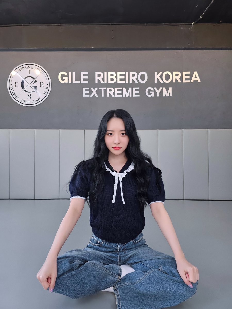 [🎁] 꿈둥이 사진 보고 가세요❤ 

’해결솨 주짓솨편‘
비하인드 사진 공개‼

#수아 의 ‘해결솨 주짓솨편’
영상이 궁금하다면⁉

🔗 youtu.be/shSALbJrg2o

#드림캐쳐 #Dreamcatcher
#해결솨