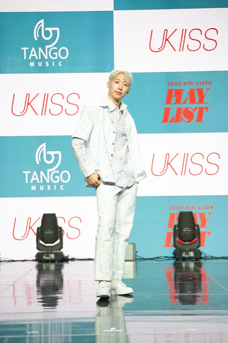 KPOPFAVE_'s tweet image. [230628] (@__UKISS_ ) #HOON - "It's all thanks to #SOOHYUN and #KISEOP that I'm here today. I lost 10kg for the "#PLAYLIST" project cause I have to dance! I want to make you all go wow with our powerful performance and to do that, I had to lose some weight". 🤣 #UKISS #유키스 #훈