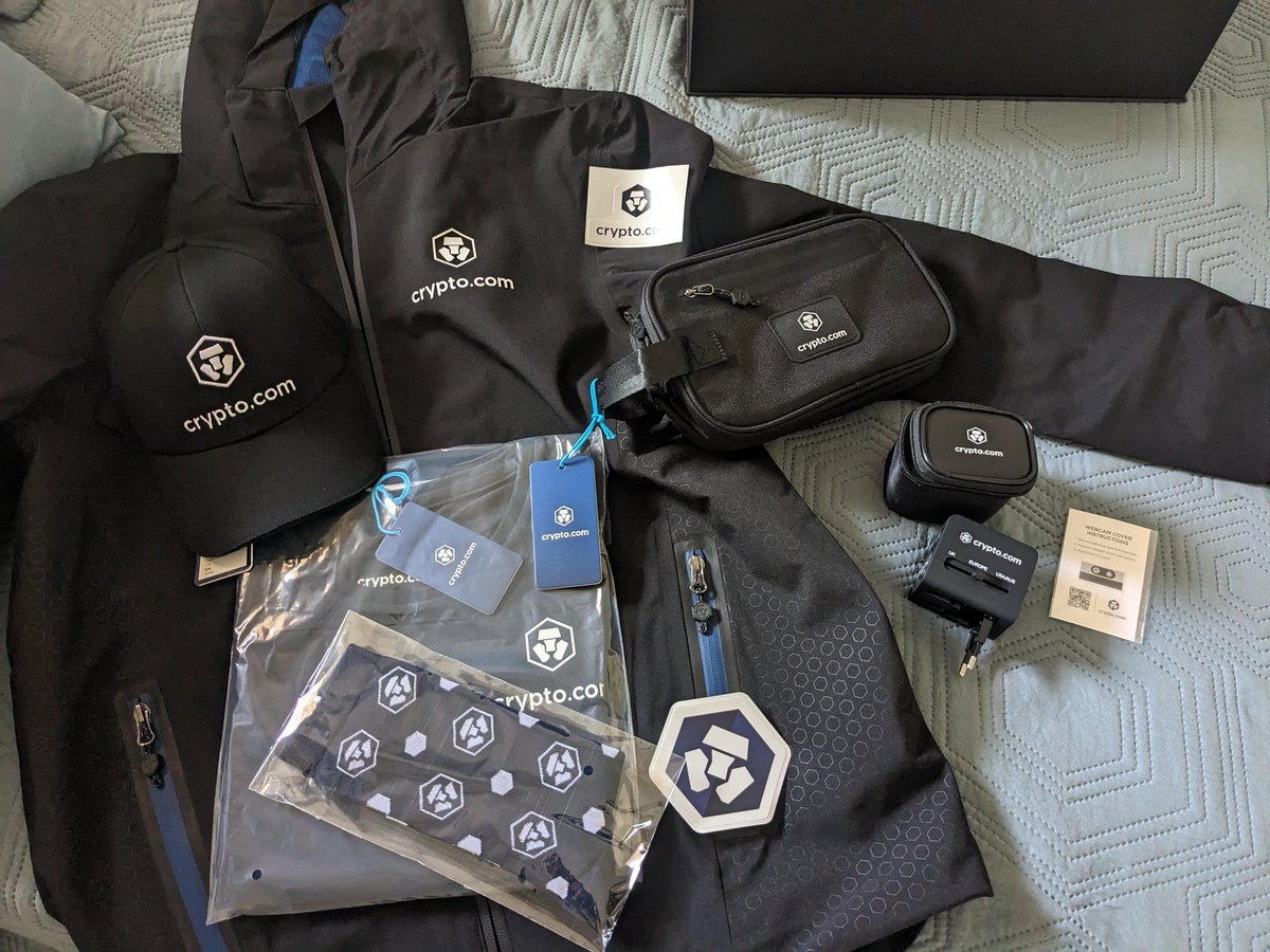 Cryptomalin_com's tweet photo. Excited to share that I've just received the Welcome pack from @cryptocom! 💥🎉
Loving the goodies ! 🧦👕🧥🧢🔌
Thanks #CryptoDotCom 🙌
🌟 Be a private member by staking at least a rose gold / icy card :
https://t.co/nPjCJuAfUg
#crypto #privatemember #welcomepack #cro #crofam https://t.co/wHBn3mvBbZ