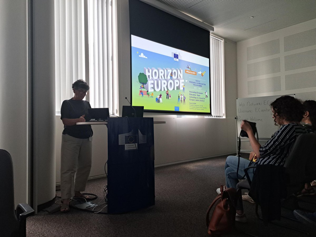 OStogether's tweet image. Experts, policymakers & 10+ @OStogether projects attended the event "Innovating European Education: Open Schooling as a boost for Europe's skills" at @EU_Commission 🇪🇺
💡 Inspiring discussions on ways to reshape the future of Open Schooling learning ecosystems