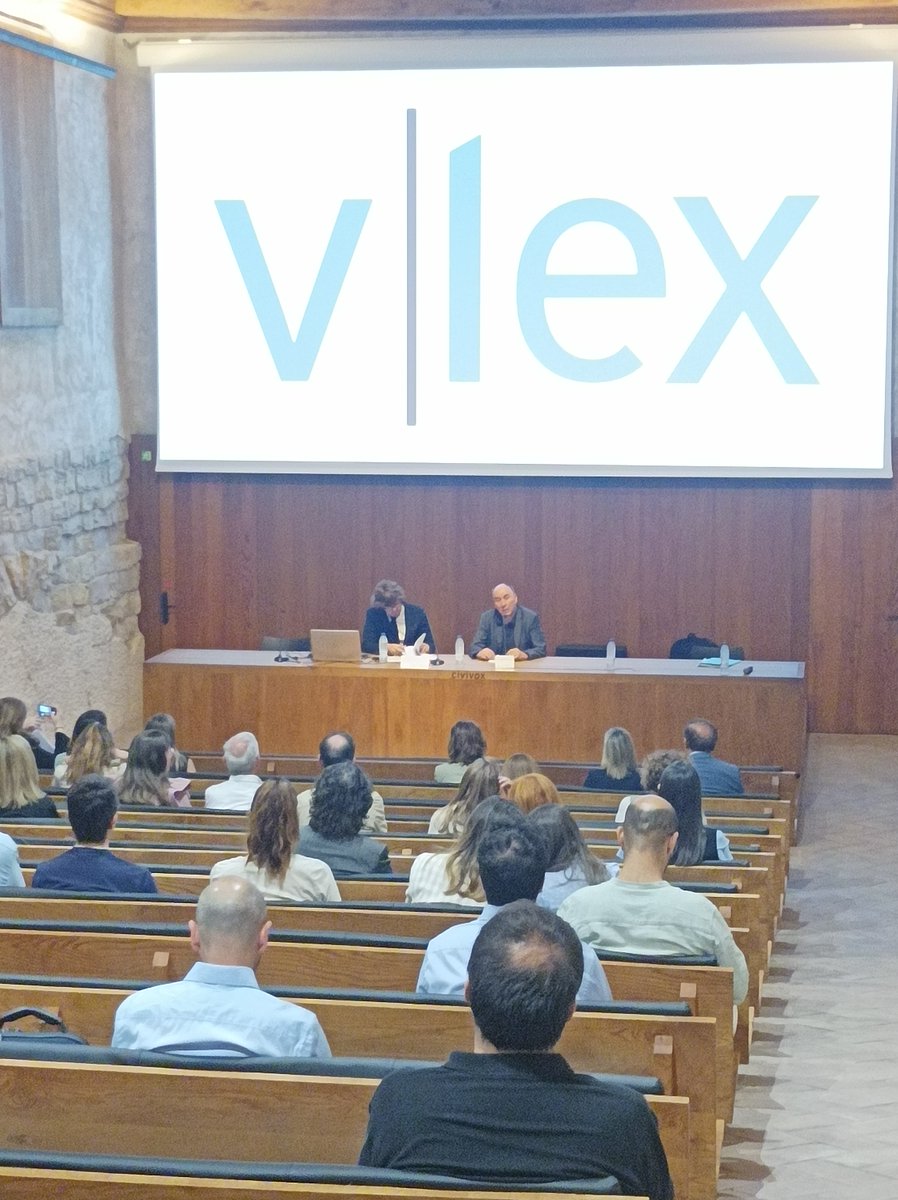 Comisión de apertura y ponencia de Don Francisco Javier Orduña sobre la situación jurisprudencial posterior a las sentencias del TJUE y Tribunal Supremo en las III Jornadas sobre #DerechodeConsumo y derecho #bancario.