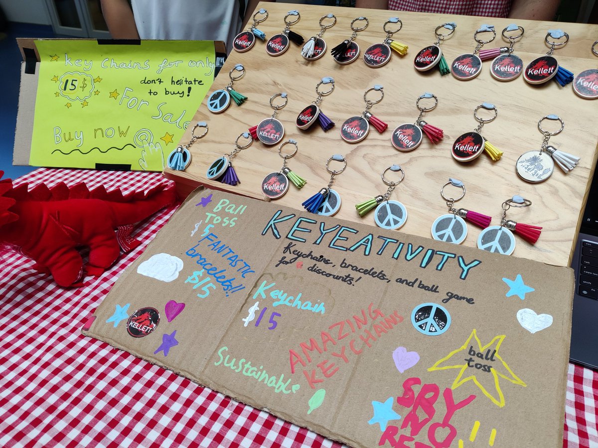 Liamfmurphy's tweet photo. End of our Y5 sustainable business unit🎉 High quality &amp; long lasting products sold, using ecofriendly and upcycled materials where possible. Lots of creativity and research applied &amp; profit made for charity @Kellett_KLBPrep @ascottteach https://t.co/KUnkmBzlKA