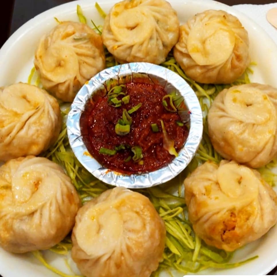 #travelराही
#travelrahee
#foodierahee

#momos #cheesemomos #spicy #yourfoodlab #food #delhifoodwalks #foodandwine #foodbeast #foodblogger #foodiesofindia #foodphotography #food