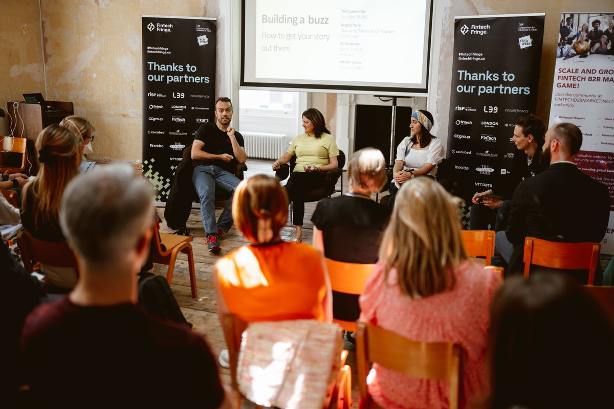 Cool pics from our team outing at @fintechfringe last week and key takeaways from our star panel on the first steps to get your fintech story out there in the 🧵. Spoiler: it's all about research