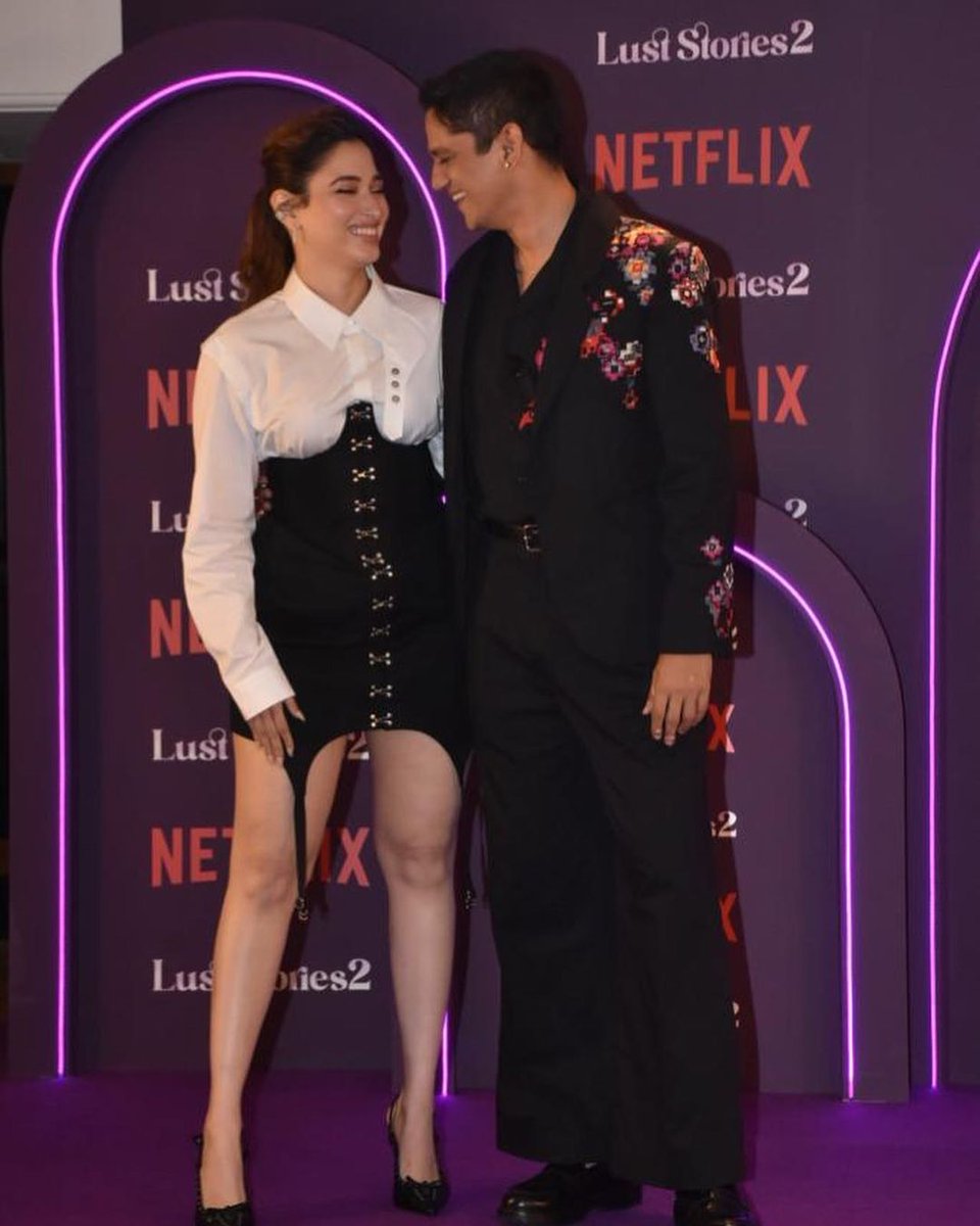 TheHollywo15512's tweet photo. #TamannaahBhatia, #VijayVarma Make Debut As Couple At '#LustStories2' Premiere In Mumbai Last Night
.
.
#Tamannaah | #LustStories2OnNetflix #ticketek #บิวกลับมาทําไม #GlazersOut #Ukraine #บิวจักรพันธ์ #EidMubarak #quakecoin https://t.co/GbUvMjy7s9