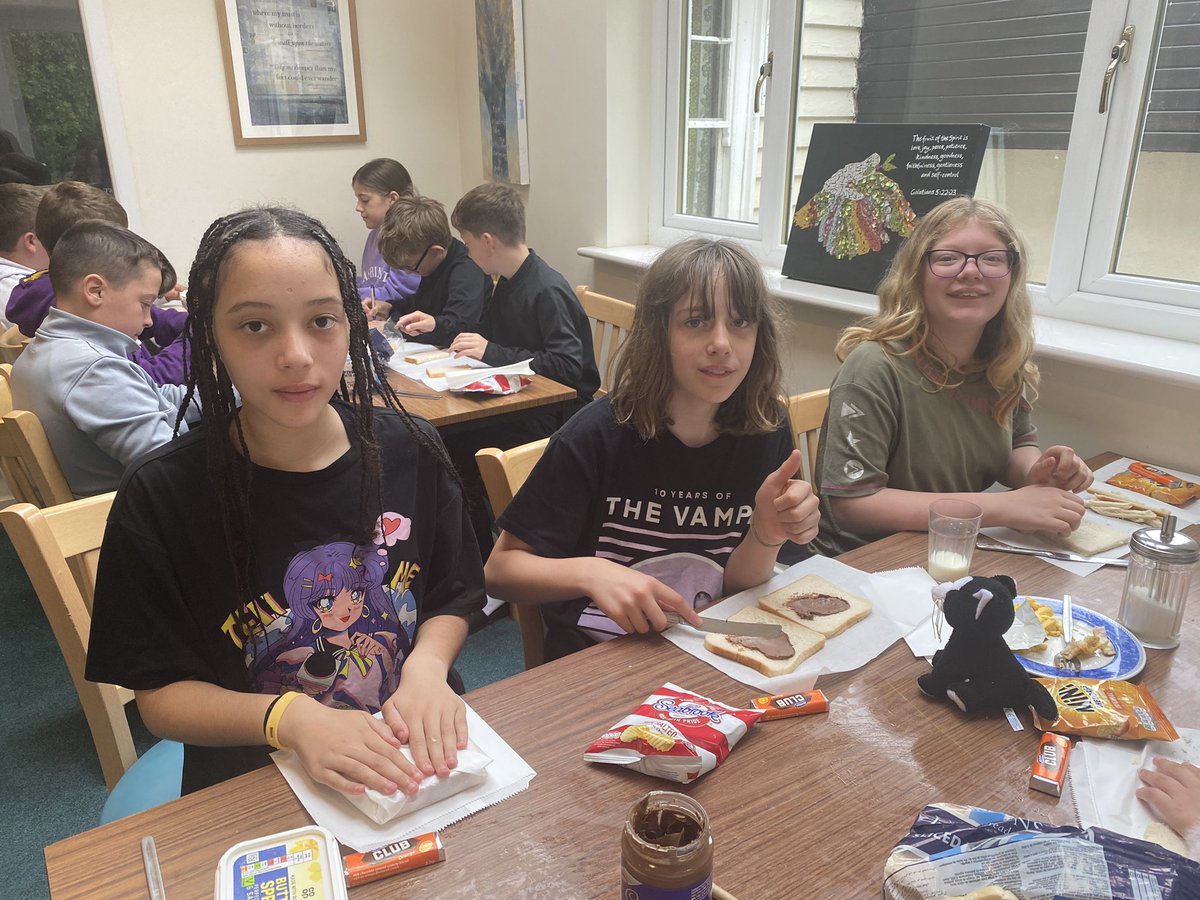 LittleLeighSch's tweet photo. Year 6 are making their packed lunches ready for our trip to Barmouth beach today! #myd2023 https://t.co/XI6i5IDkYs