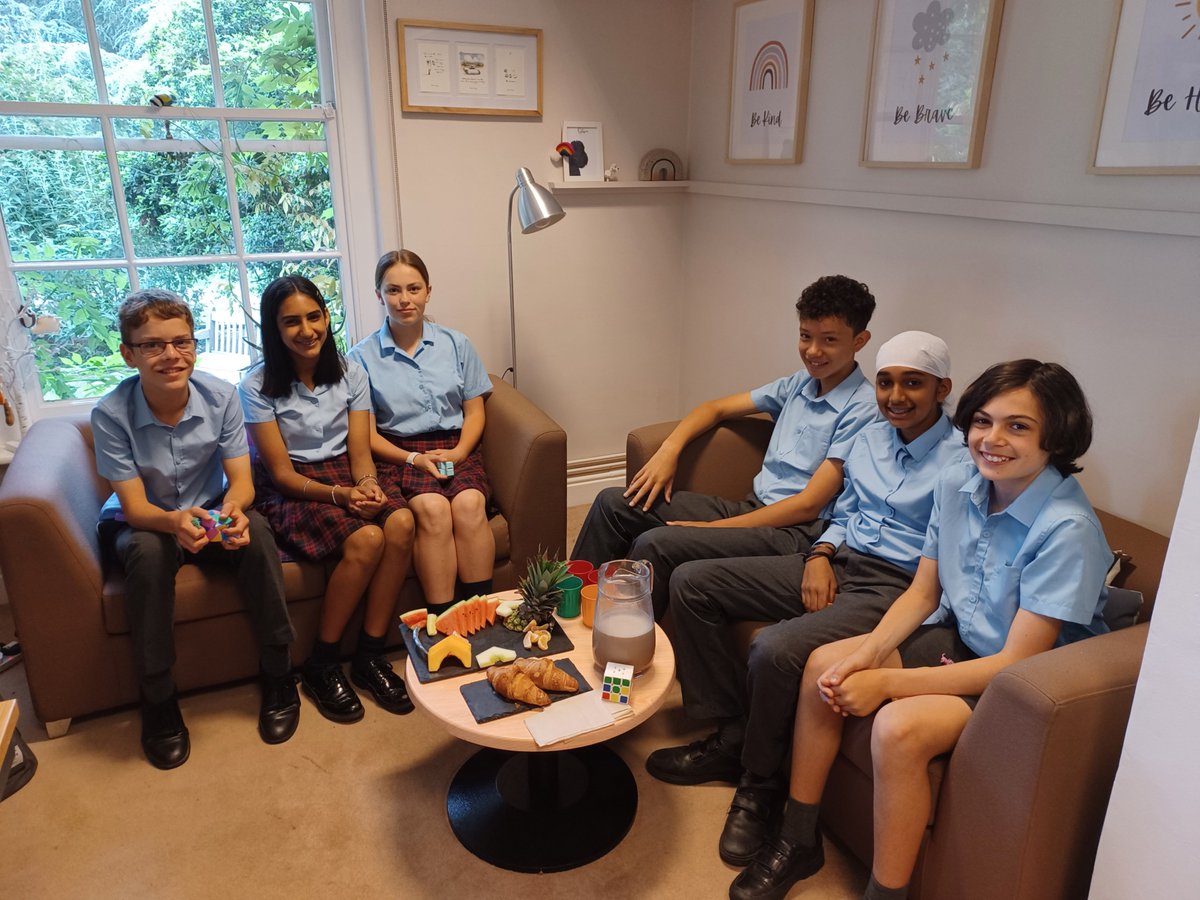 Our super team of peer listeners enjoyed an end-of- term treat as a thank you for all their support of students at school. What a brilliant team they have been! #wellbeing #mentoring #Kindness