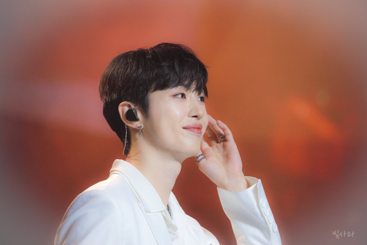 230625 피크타임 부산콘

🐰💜

#피크타임 #몬트 #빛새온 
#peaktime #mont #bitsaeon
#김상연 #김빵면