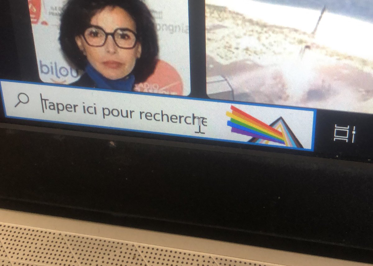 Quelqu’un sait comment enlever le sheytan LGBT sur la barre de recherche Windows ???