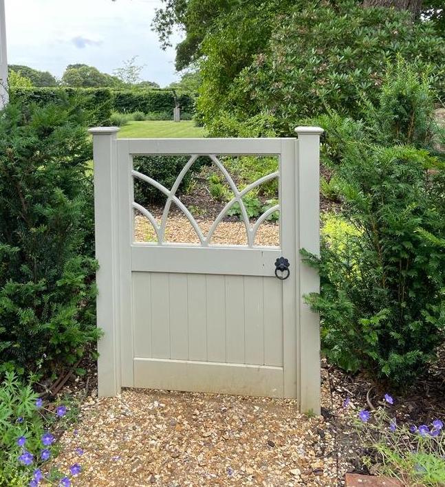 Creating a connection between house & garden can come down to the smallest detail. In this garden we played with motifs from an original window to create a series of bespoke gates. The repetition of pattern allows the brain to see more and gives a sense of balance and belonging.