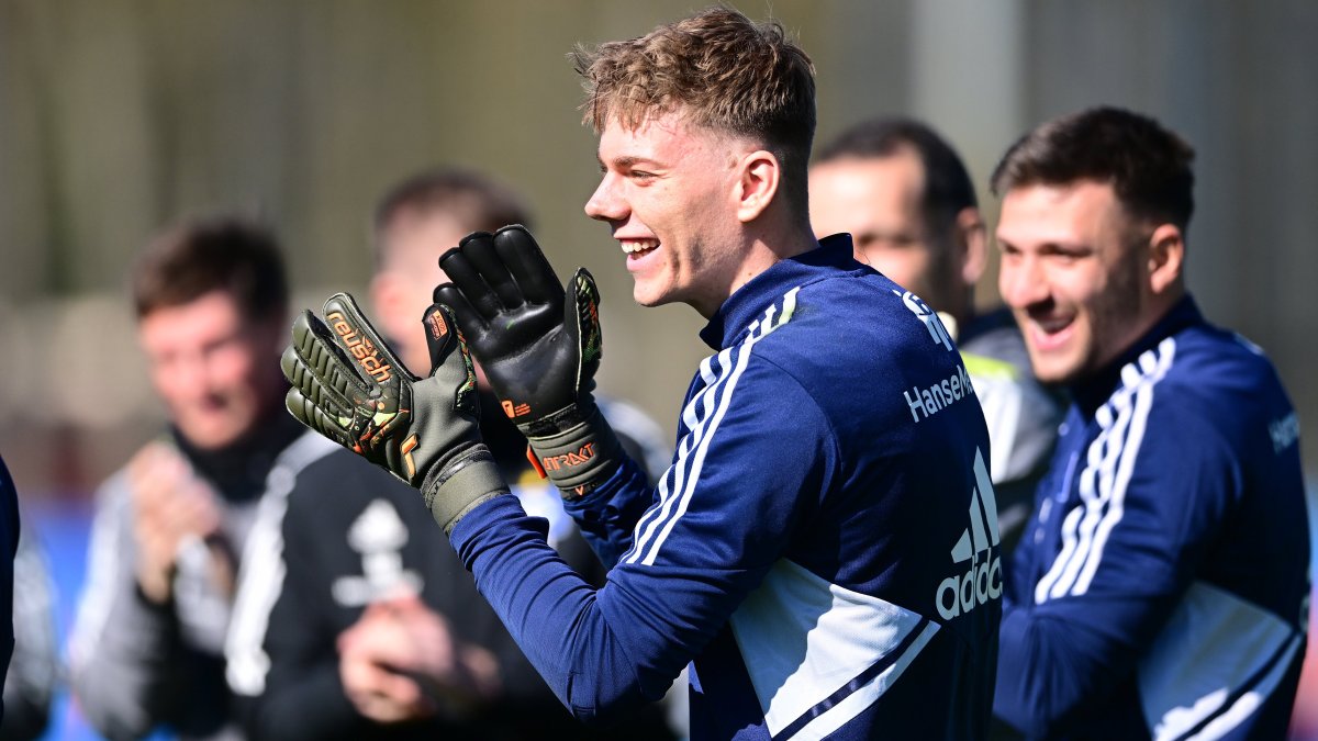 abendblatt_hsv's tweet photo. #Mutzel holt #HSV-Torwart Oppermann nach Bielefeld, wo er das Torhüterchaos vorerst stoppt. Wie die Arminia mit ihm plant und warum die Leihe für alle Beteiligten sinnvoll ist.
https://t.co/Jw1YtnXN6a https://t.co/FhKl5h2RaA
