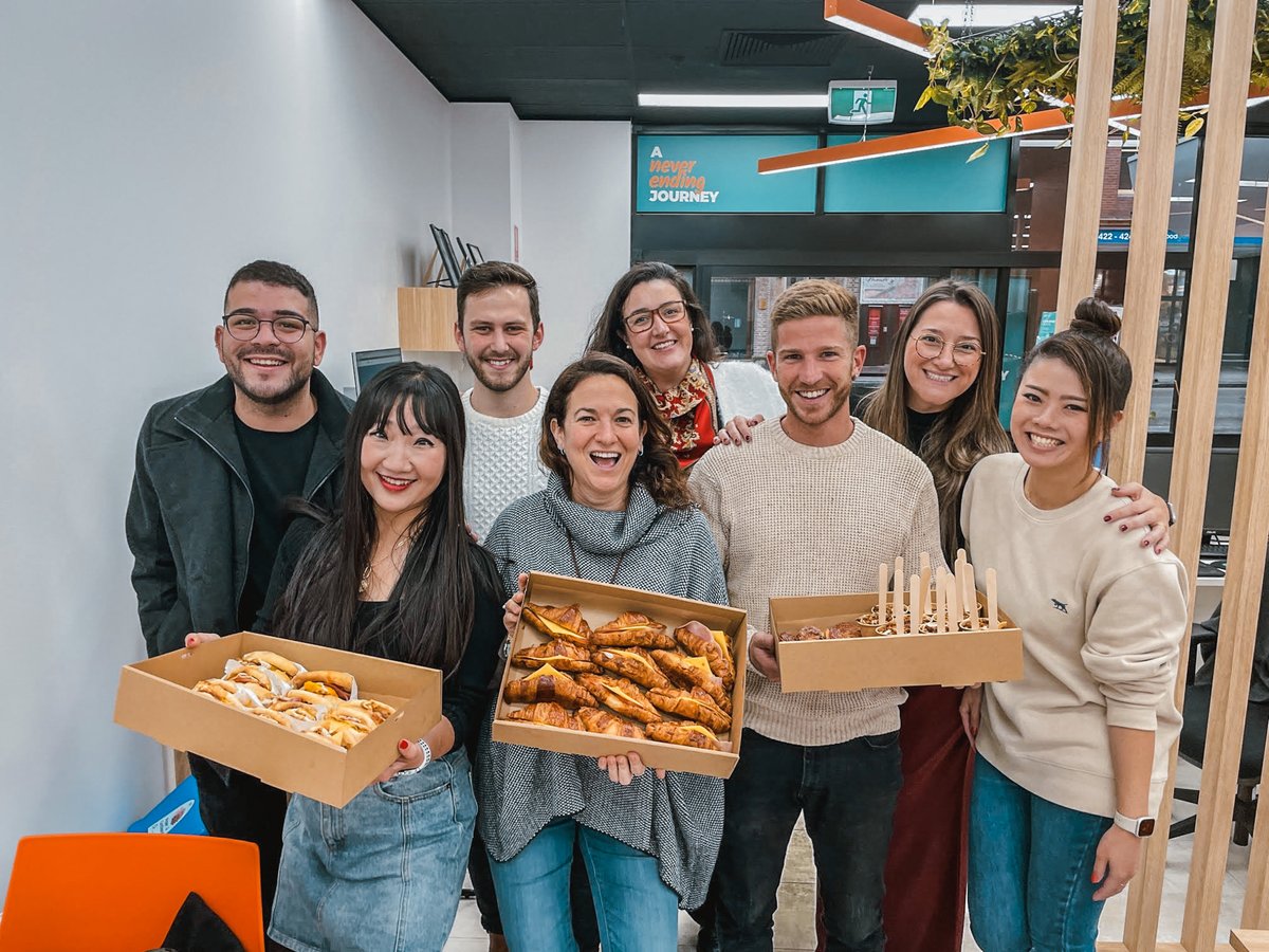 GoStudyAus's tweet image. #GoStudySydney well feed by @ILSC presents 🎁

At #GoStudy we are happy to welcome our partners👏🏻 
Thank you team to visit us!
#Partnership #ILSC #SydneyOffice