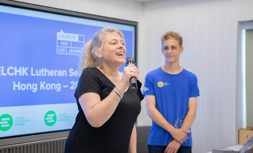 🇪🇺 Les <a href="/JeunesEuropeens/">Les Jeunes Européens - France</a> ont animé à Hong Kong une intervention <a href="/EuParLesJeunes/">L'Europe Par Les Jeunes - #EPJ</a>. Nous avons présenté le projet européen à des élèves locaux.  

🙏 Merci à nos partenaires : le Consulat général de France à HK et Macao, le <a href="/EUinHKandMO/">European Union Office to Hong Kong and Macao</a> et l'école ELCHK Lutheran Secondary School.