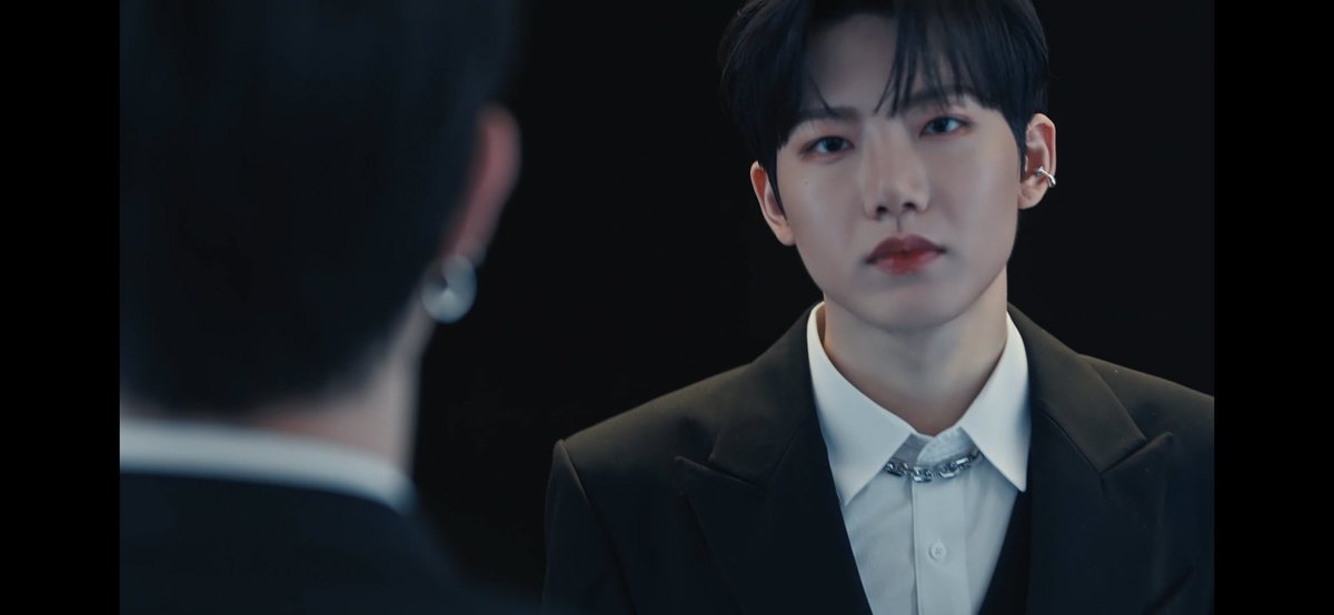 forjunkyu_09's tweet photo. KIM JUNKYU IM GOING INSANE

T5 SHOW YOUR MOVES
#T5_MOVE_MV_Out_Now
#TREASURE_MOVE
#T5_MOVE_이제야_시작이잖아 
@treasuremembers https://t.co/ullFodhFwi