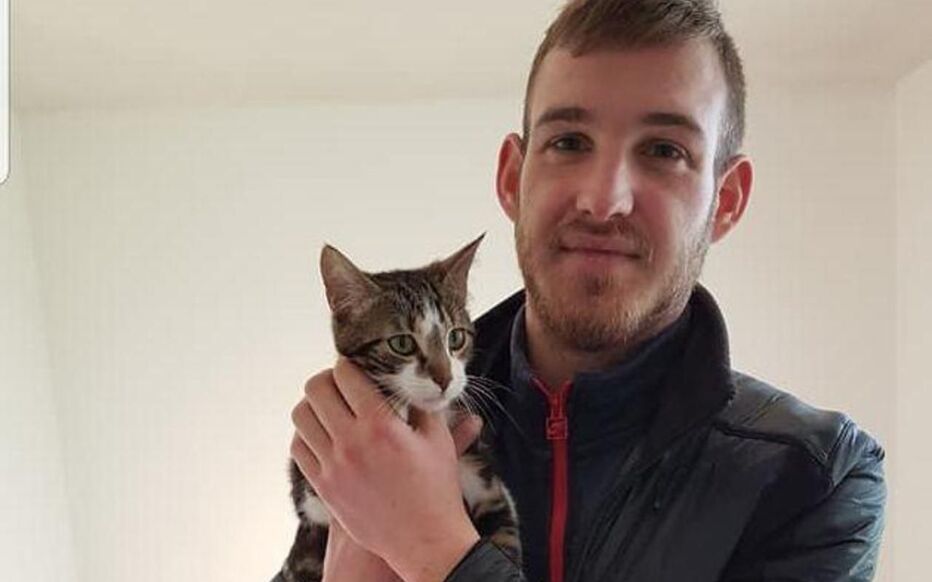 F_Desouche's tweet photo. Romain, 26 ans, tué par un policier à Paris après un refus d'obtempérer n'était pas un "racisé" (rediff)

https://t.co/45usvCYYYQ https://t.co/DKn88MyxuO