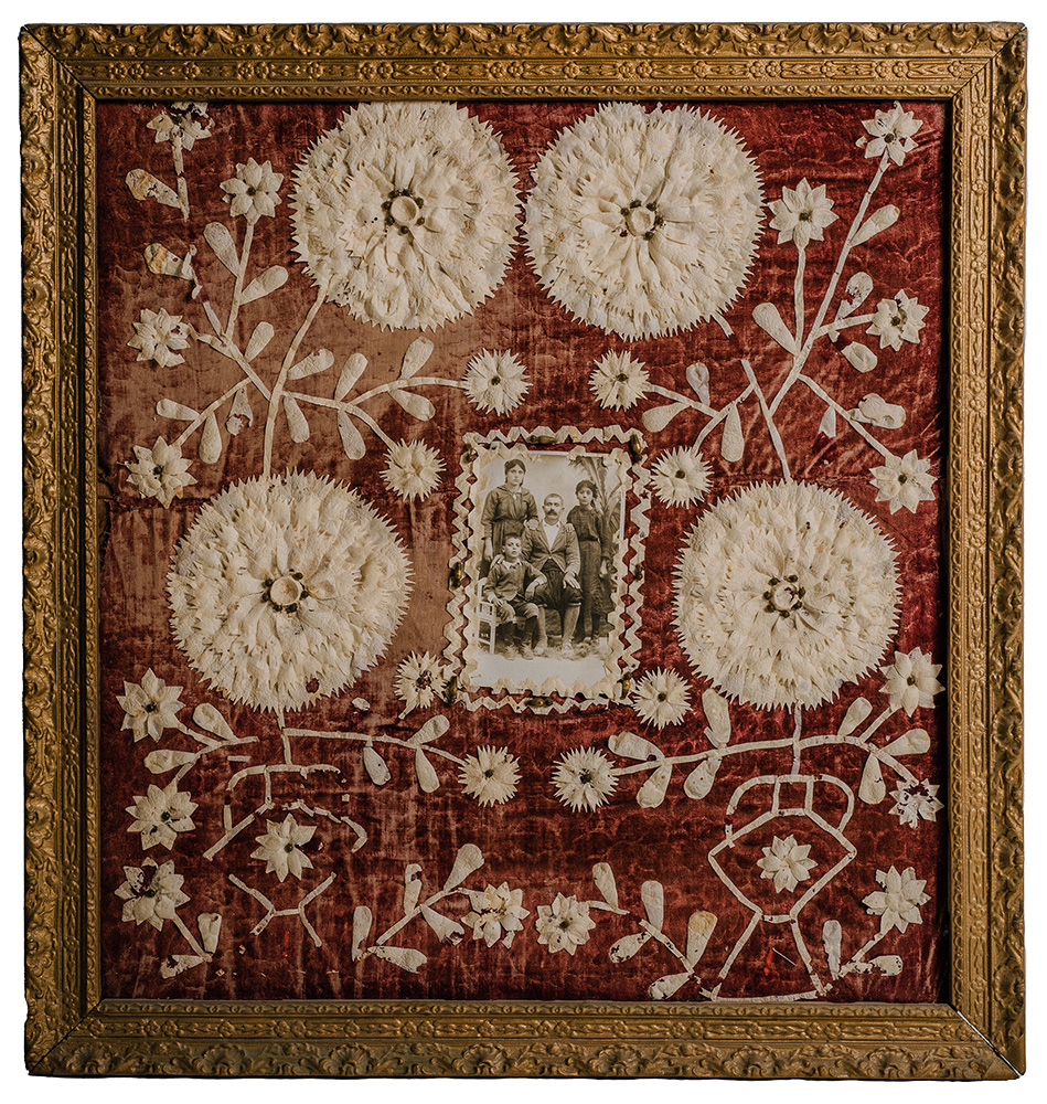 #ObjectOfTheWeek

Frame decorated with silkworm cocoons, 20th century, Bank of Cyprus Cultural Foundation, Cyprus

Have you visited any of the #ReThinking exhibitions?

Share your experience and content with us! 

Explore our Digital Exhibition here: shorturl.at/aiDGO