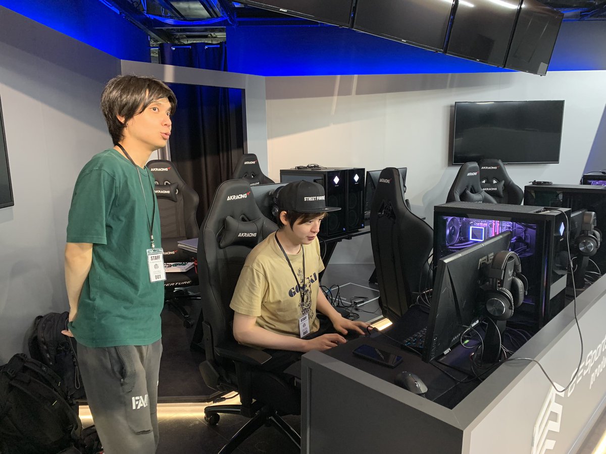 TheFuudo's tweet image. 練習しに来た！！

#Sofmap
#esAKIBA