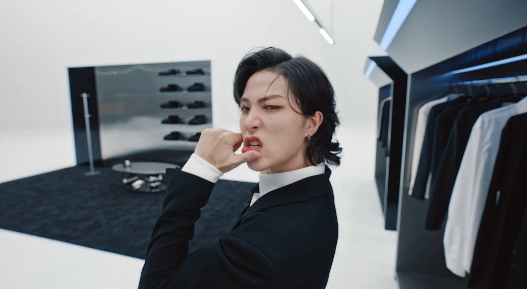 sjhfilters's tweet image. HE&apos;S SO HELLA FINE ❤️‍🔥❤️‍🔥❤️‍🔥

#소정환 #SOJUNGHWAN #T5 #T5_MOVE