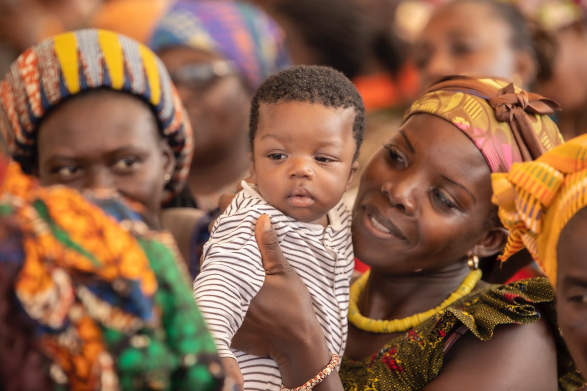 TBirahimaO's tweet photo. En ma qualité de Parrain, j'ai présidé, le mardi 27 juin 2023, la cérémonie de pose de première pierre d'un orphelinat, d'une école primaire et d'un centre de santé dans le village d'Ahoutoué (Département d'Alépé).
#MEMDEF
#ENGAGÉS
🇨🇮 https://t.co/IxlcZTIiHh