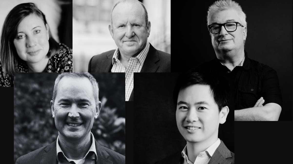 After a break, the conference "A $200bn industry assault – is Barcelona really ready? A look from outside" starts with: 

Sir Ian Livingstone, <a href="/ian_livingstone/">Ian Livingstone</a>
Gina Jackson, @pompeygina
David Gardner, <a href="/LondonVP/">LVP</a>
Jaime Giné 
Li Ma, @WellExpo_Select

Live: gamelab.es/es/live/