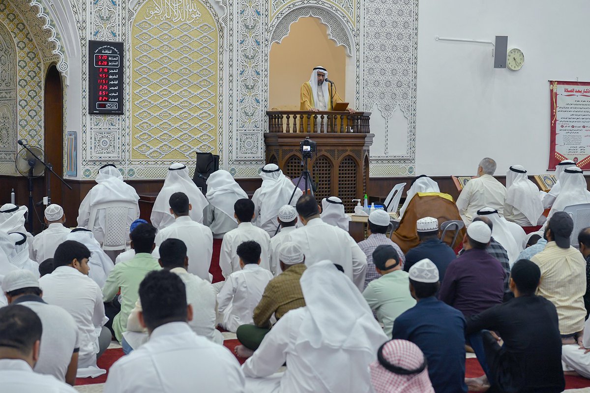 mena_trends's tweet image. #EidAlAdha2023 
🕌🌙 #Kuwaitis perform the #EidAlAdha #prayers . #EidAlAdha #Kuwait 🇰🇼🙏 
@MOC_Kw