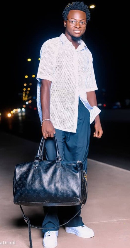 StyleTrek's tweet photo. Check Out The Street Style Trends That Defined the Fall 2023 Season!!!!😍😍
#fashion #fashiontrends #trends #Fall2023 #streetstyle #StyleTrek #clothes #vogue #2023trends https://t.co/YXQzGKoZOk