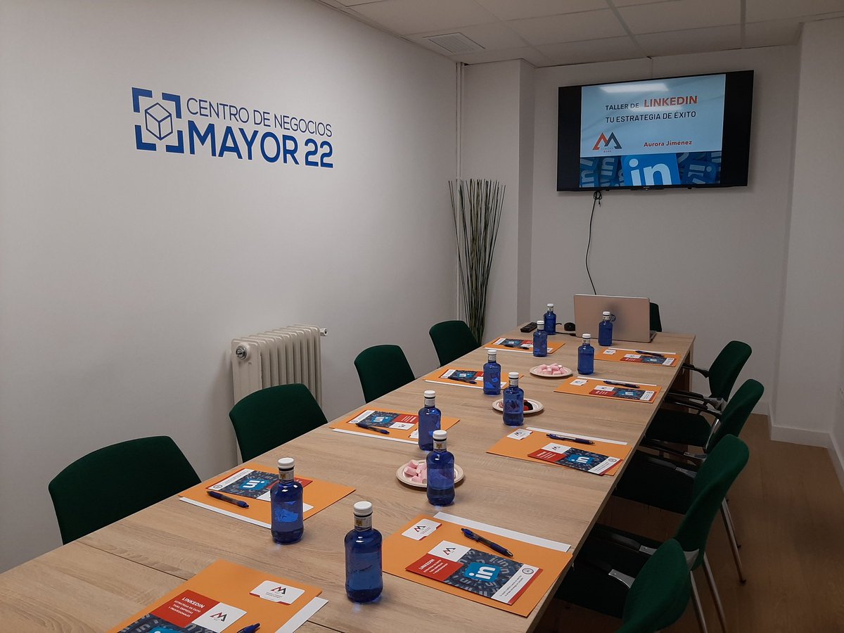 ¡Todo está preparado para recibir a los participantes del taller sobre "LinkedIn, tu estrategia de éxito"! 
¡Nos vemos en unos minutos!

Ha sido un proceso emocionante el organizar este un nuevo desafío formativo