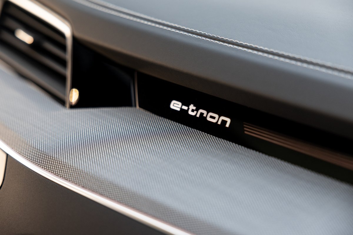 AudiStuart's tweet photo. Unleash the Power of E-Mobility with the Audi Q8 Sportback e-tron: Where Electrifying Performance Meets Striking Design.
#AudiStuart #Audi #Audietron #AudiQ8Sportbacketron #etron #EV https://t.co/o9G3NLSgDC