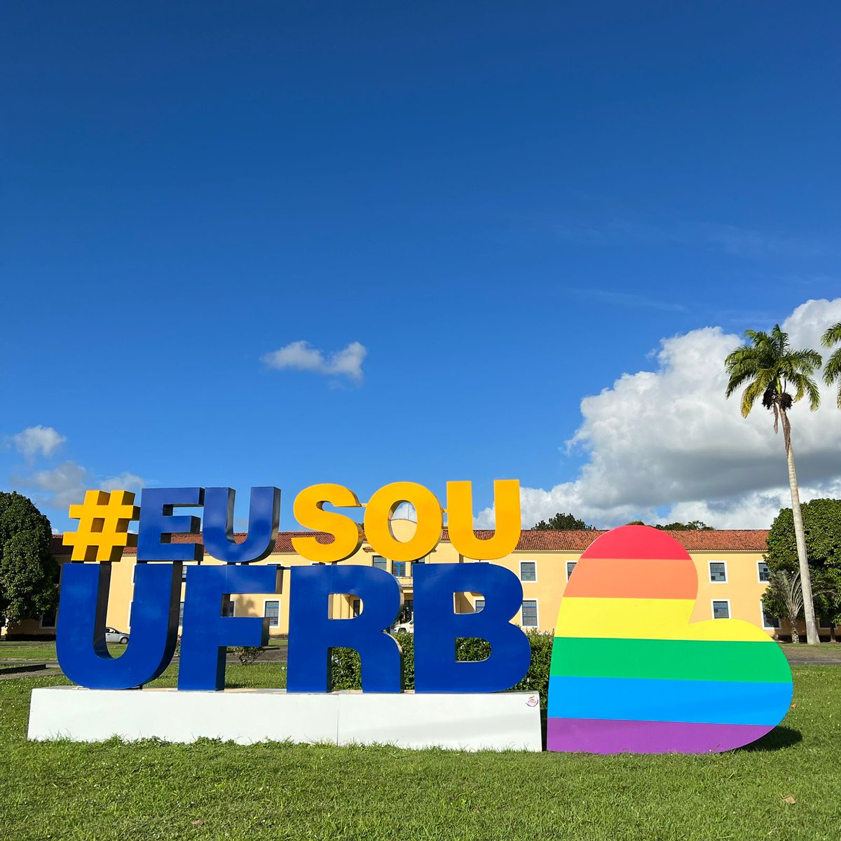 ufrb's tweet photo. 🌈✨ Celebremos a diversidade e o amor no Dia Internacional do Orgulho LGBTQIAP+! 🏳️🌈💖
Juntos, podemos construir um futuro onde o amor, o respeito e a igualdade floresçam em todas as esferas da vida.
#ufrb_edu #ufrb #orgulho #pride https://t.co/E0aFfSmzpm