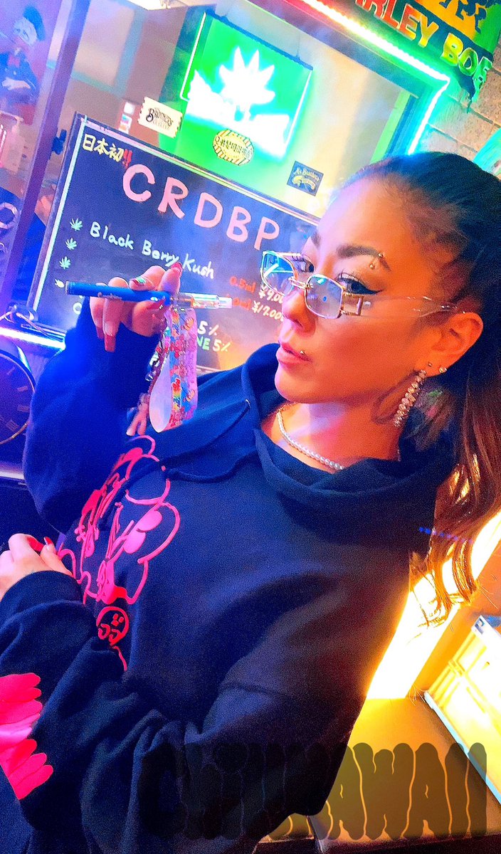 _ChillSPOT_'s tweet photo. 💖Chill SPOTの紹介クマ🧸💖

👉とっても素敵な笑顔の店長方の店舗様クマよ〜❤️❣️✨

⭐️

Twitter：@PAMCHO43 

店舗名🤍SoulMate
場所🤍瀬谷区瀬谷6-23-9 
がらくたや内店舗　

⭐️

店内も明るく、様々なChillアイテムと映えるスポットなSoulMateさんクマ❣️🤍
チルカワもお世話になってるクマ🧸❤️ https://t.co/ozTEZsRmmk