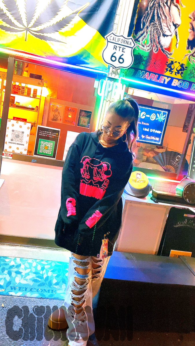 _ChillSPOT_'s tweet photo. 💖Chill SPOTの紹介クマ🧸💖

👉とっても素敵な笑顔の店長方の店舗様クマよ〜❤️❣️✨

⭐️

Twitter：@PAMCHO43 

店舗名🤍SoulMate
場所🤍瀬谷区瀬谷6-23-9 
がらくたや内店舗　

⭐️

店内も明るく、様々なChillアイテムと映えるスポットなSoulMateさんクマ❣️🤍
チルカワもお世話になってるクマ🧸❤️ https://t.co/ozTEZsRmmk