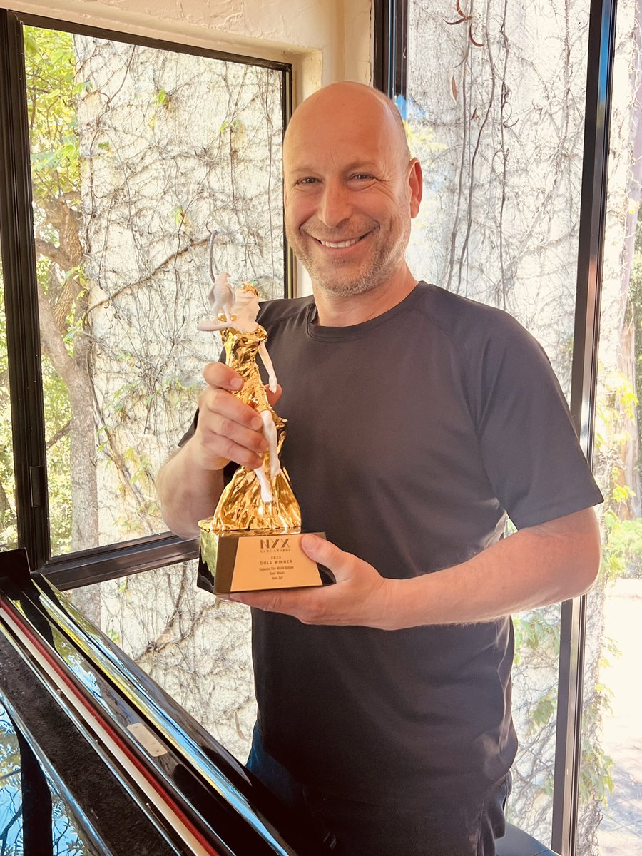 Inon Zur tweet media