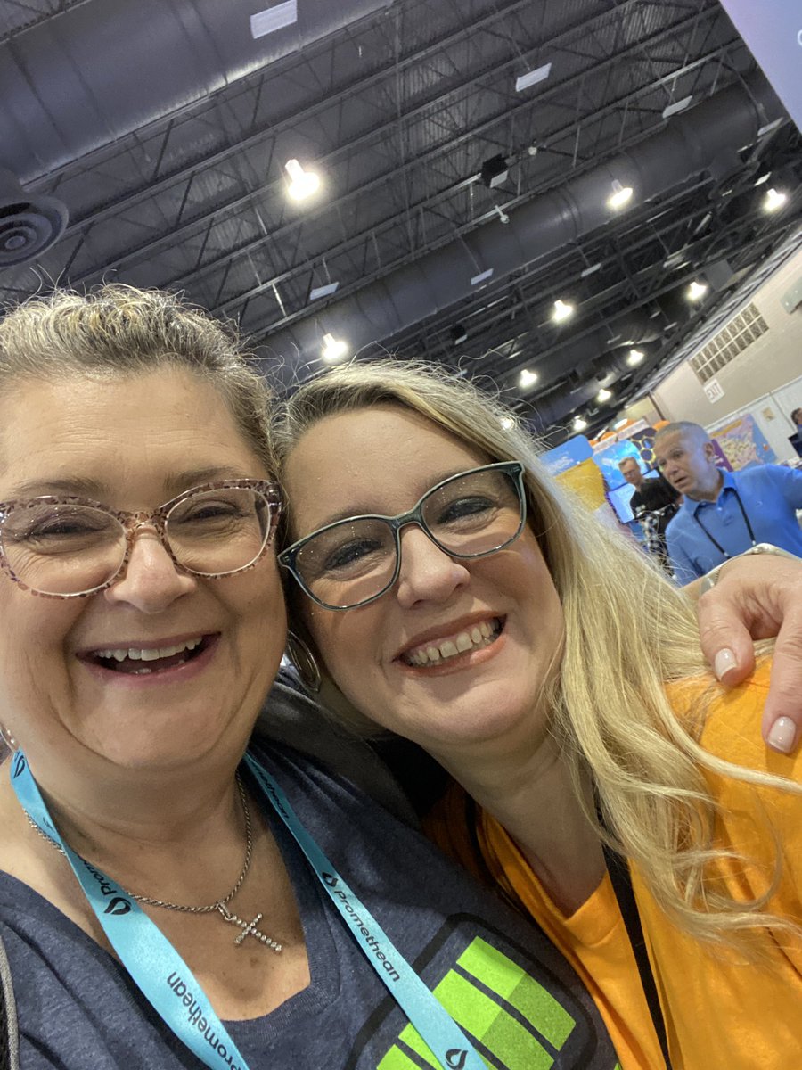 I finally got to meet THE @alicekeeler !!! Woo hoo! @MerlynMind #ISTELive23