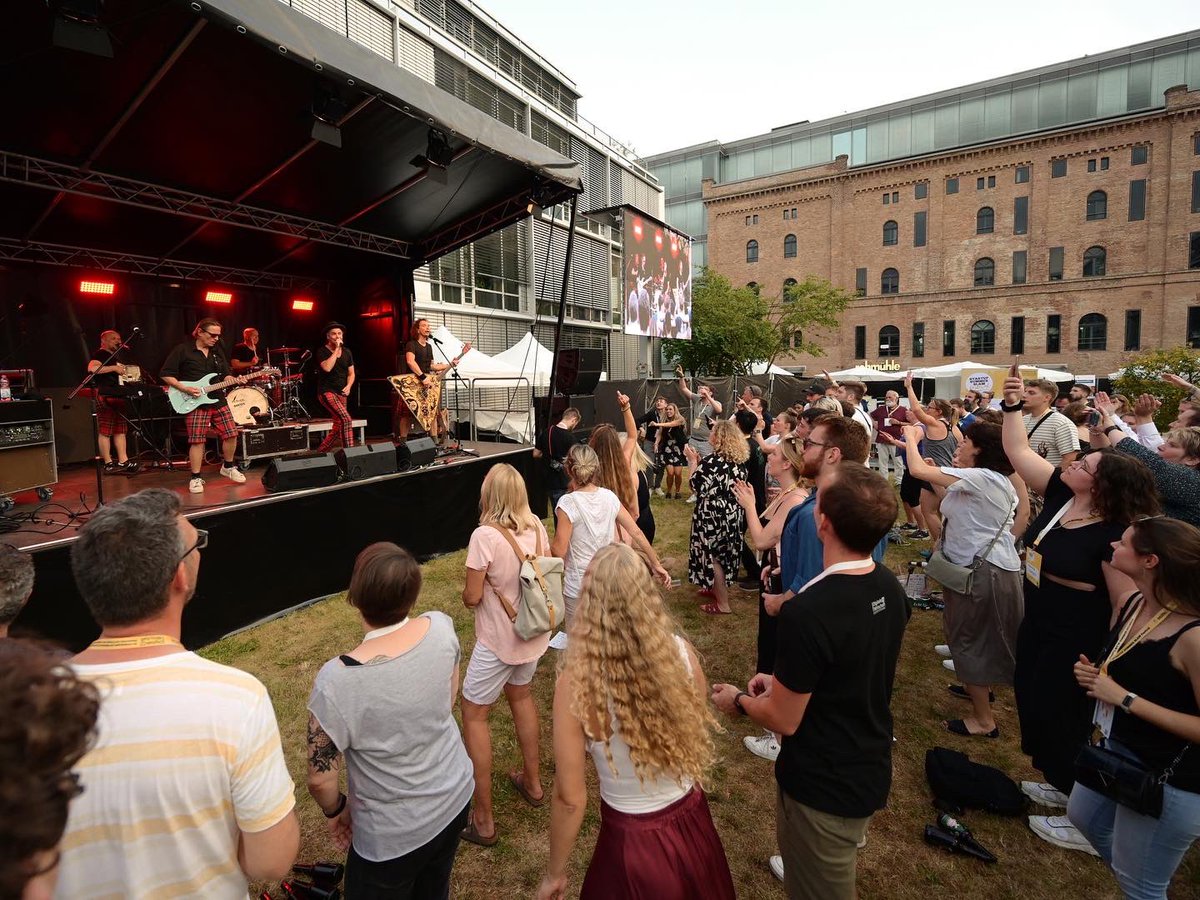 DIGITALHUB.DE tweet media