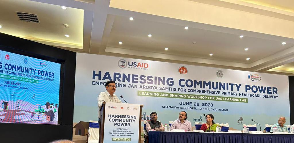NISHTHA_CPHC's tweet photo. Powered with engaging panel discussions, @USAID_NISHTHA with support from @graamresearch organised a Learning &amp; Sharing Workshop on 'Harnessing Community Power: Empowering Jan Arogya Samitis for CPHC Delivery' in #Jharkhand.
@usaid_india @HLTH_JHARKHAND @vishalchauhan_1 https://t.co/Kpv9Q8P1RM