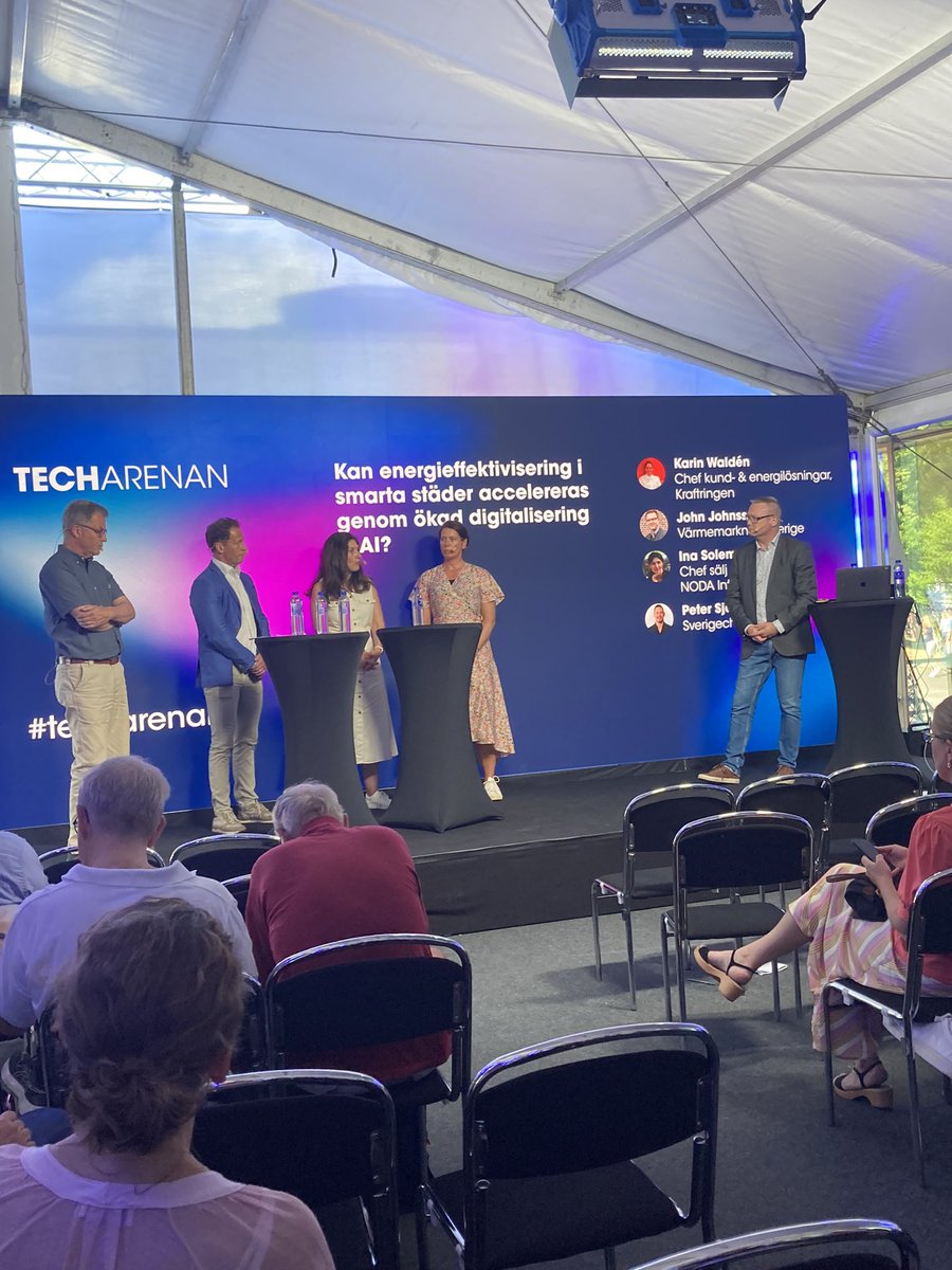 AWidmark's tweet image. ”Genom att koppla upp och mäta energianvändningen i fastigheterna kan vi optimera inte bara kundernas anläggningar utan även värmeproduktionen, vilket ger effektiviseringar i alla led” säger Karin Waldén , chef för Kund- och energilösningar på @Kraftringen