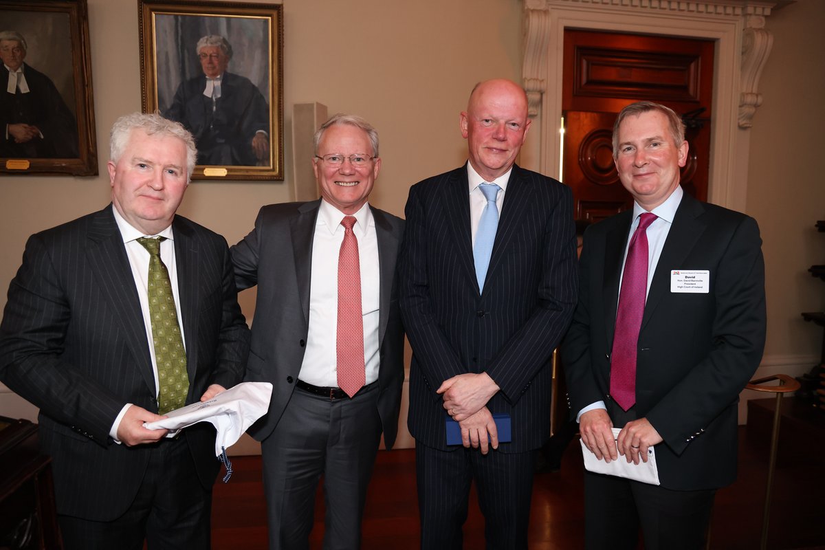 On the ABOTA International Trip, Justice Seamus Woulfe, Chief Justice Donal O'Donnell, and Hon. David Barniville joined ABOTA members for dinner at the King's Inn in Dublin. Pictured here with National President Steve Quattlebaum. https://t.co/LYW6dSXIGy