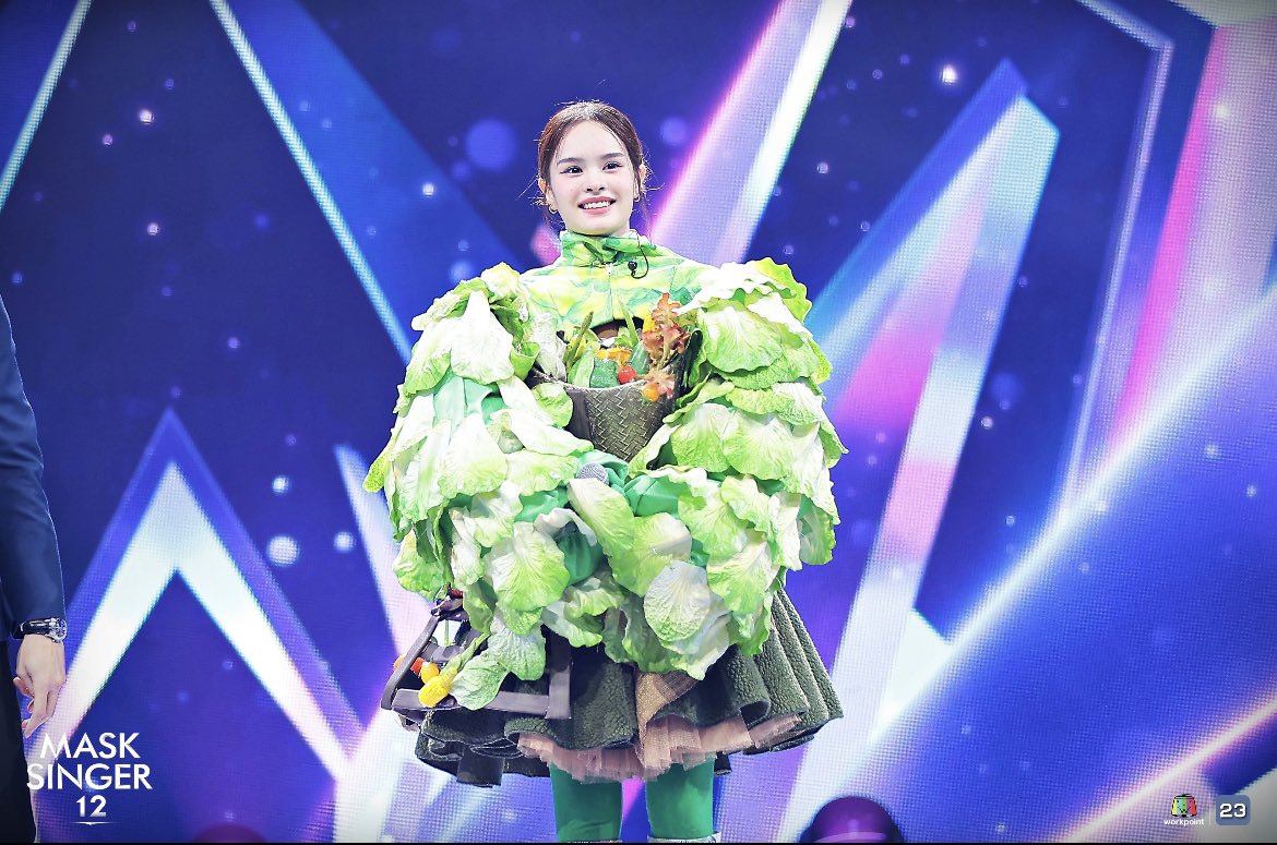 411ent's tweet photo. Well Done @allynitibhon 🥬 
Your performance was amazing.
Thank you so much @Workpoint_Ent @mask_singer 

#หน้ากากผักรวม
#ความลับของแอลลี่ #PASSCODE
#ALLY #แอลลี่ 
#411MUSIC #411ENT
#Workpoint #MaskSinger12Final  #MaskSinger12 #Workpoint23 https://t.co/zQMmZorndh