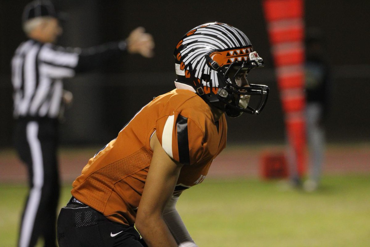 HelmetAz's tweet photo. 🏈Big Southwest Quarterfinals🏈

Copper Canyon Aztecs

🆚

Trevor G. Browne Bruins
@browne_football 

#AZHelmetChallenge #repAZ https://t.co/0ZpFuOTO4L