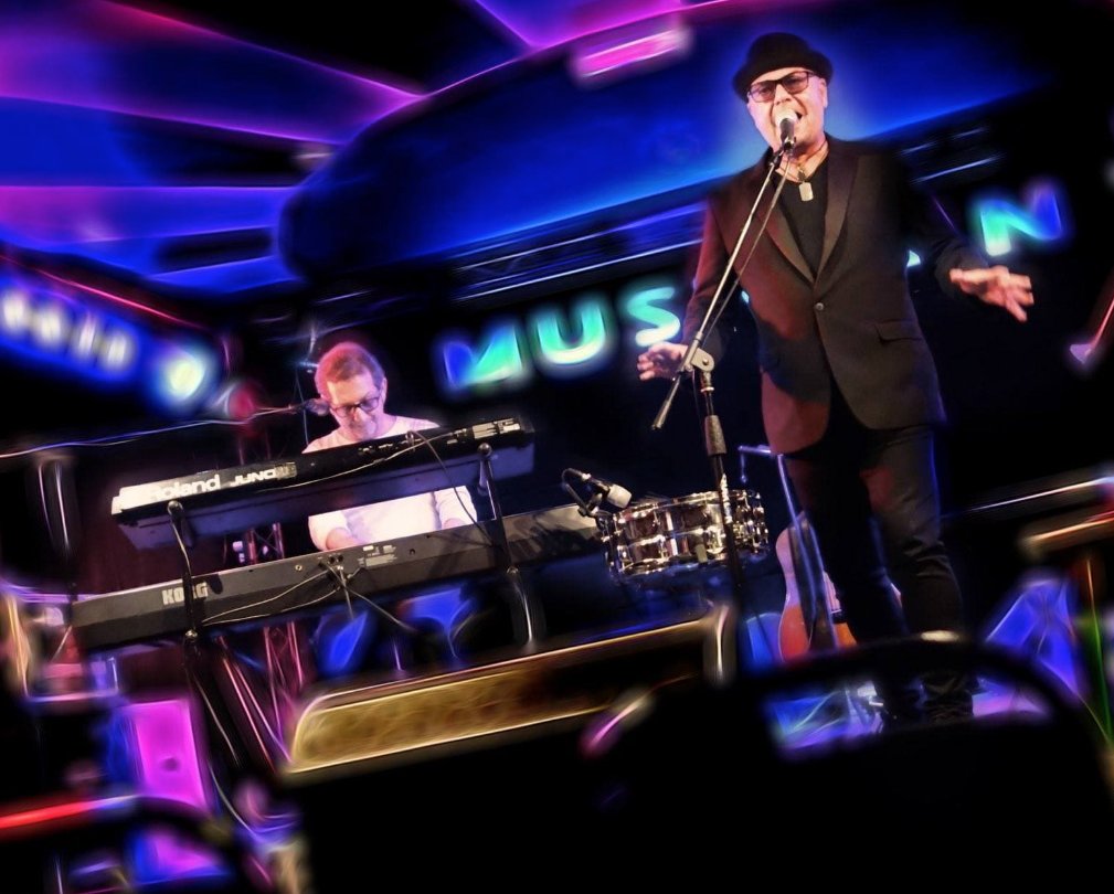 Loved Elton John at Glastonbury but wish you could have been there? Well this Friday at Chapel Arts we have passion & musical excellence from singer-songwriter John Reilly & pianist Lewis Nitikman celebrating Elton as 'Your Song'