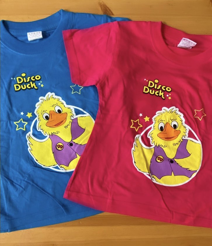 Disco Duck T-shirts ready to be purchased in classes 🪩🐥

#DiscoDuckHove #DiscoDuck #Hove #WhatsOnInHove #HoveMums #BrightonMums #PreschoolDanceClasses #ToddlerDanceClasses #Dance #DanceClass #ChildrensDance #EarlyYears #ClubHubMember #FindUsOnHappity