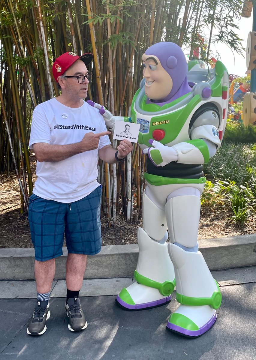 JamesVGrimaldi's tweet photo. Today marks 13 weeks since my colleague Evan Gershkovich was wrongfully detained by Russia. Please help keep his case alive and spread the word of this injustice. At Disney World this week, I wore my #IStandWithEvan shirt and passed out postcards with details. Lots of support. https://t.co/4LUxc6CbU7