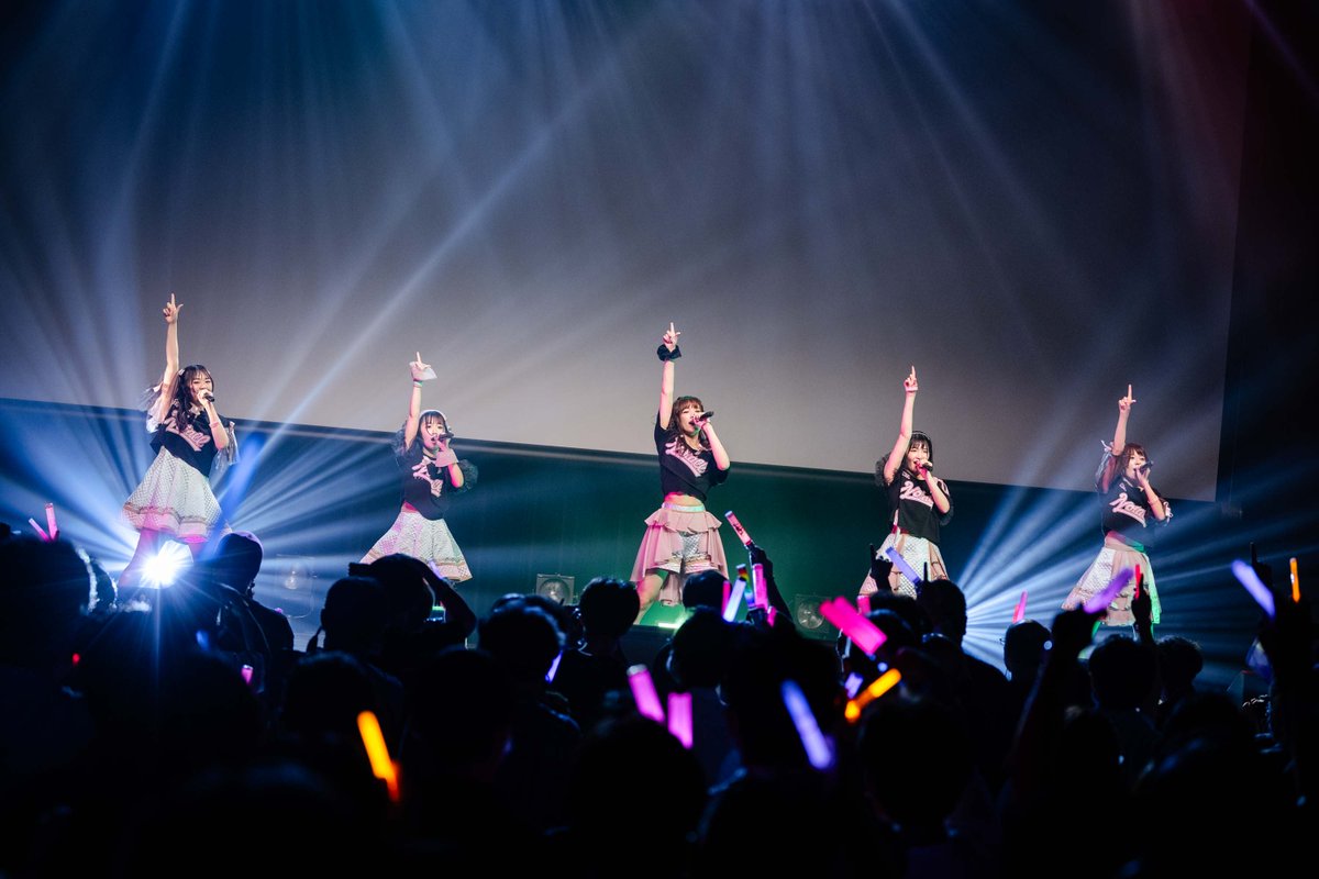 si_notall's tweet photo. 2023.06.29
＼＼notall㊗️デビュー9周年／／

ノタル デビューから9周年となりました🎉
そして現体制1周年。

この9年間の間で出会ってくださった全ての皆様への感謝を忘れずに 10年目も 前を向いて上を目指して 頑張って参りますので 変わらぬ応援よろしくお願いいたします。
#notall9周年 https://t.co/TwtKnZHEOc