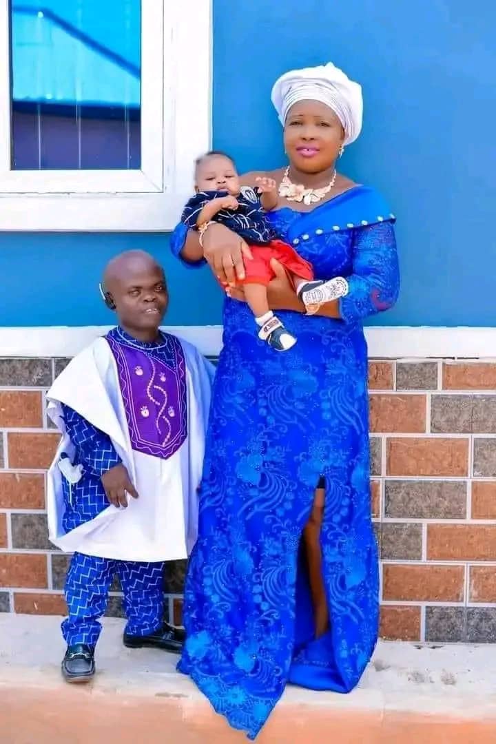 cleansfrank's tweet photo. Husbands plenty 😉
Na una dey fine spec.😁😂
Olosho| Dodan Barracks| Gistlover| Davido|12,333 BTC| Better Than TikTok| Happy birthday| Elon musk| Annie| #Pi2Day| #pi2gether https://t.co/xEKxJ4nhk0