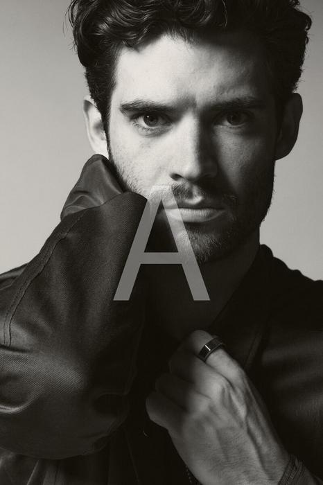 dcorenswetweb's tweet photo. 📸 A couple more outtakes and larger versions of David Corenswet at TIFF 2022 have been added to the gallery 

🔗 https://t.co/KS6PWWZZO5 https://t.co/k8mkMELd8Z